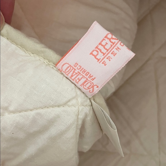 Pierre Deux Floral Pattern Quilted Weekend Bag in Cream and Multi 🌸 - Picture 5 of 6